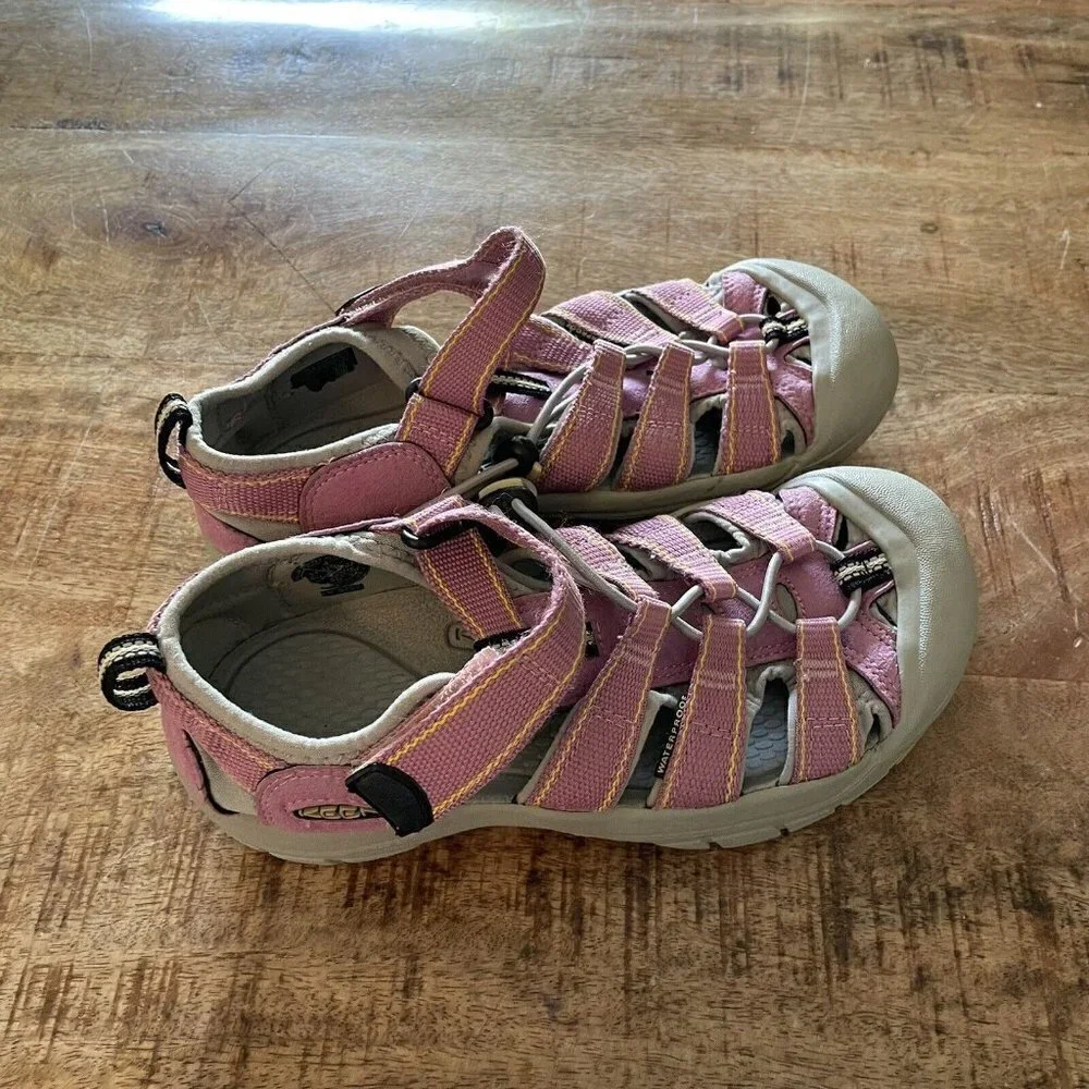 KEEN Newport H2 Pink Waterproof Outdoor Sandal Shoe Size 4 US Hiking Closed Toe